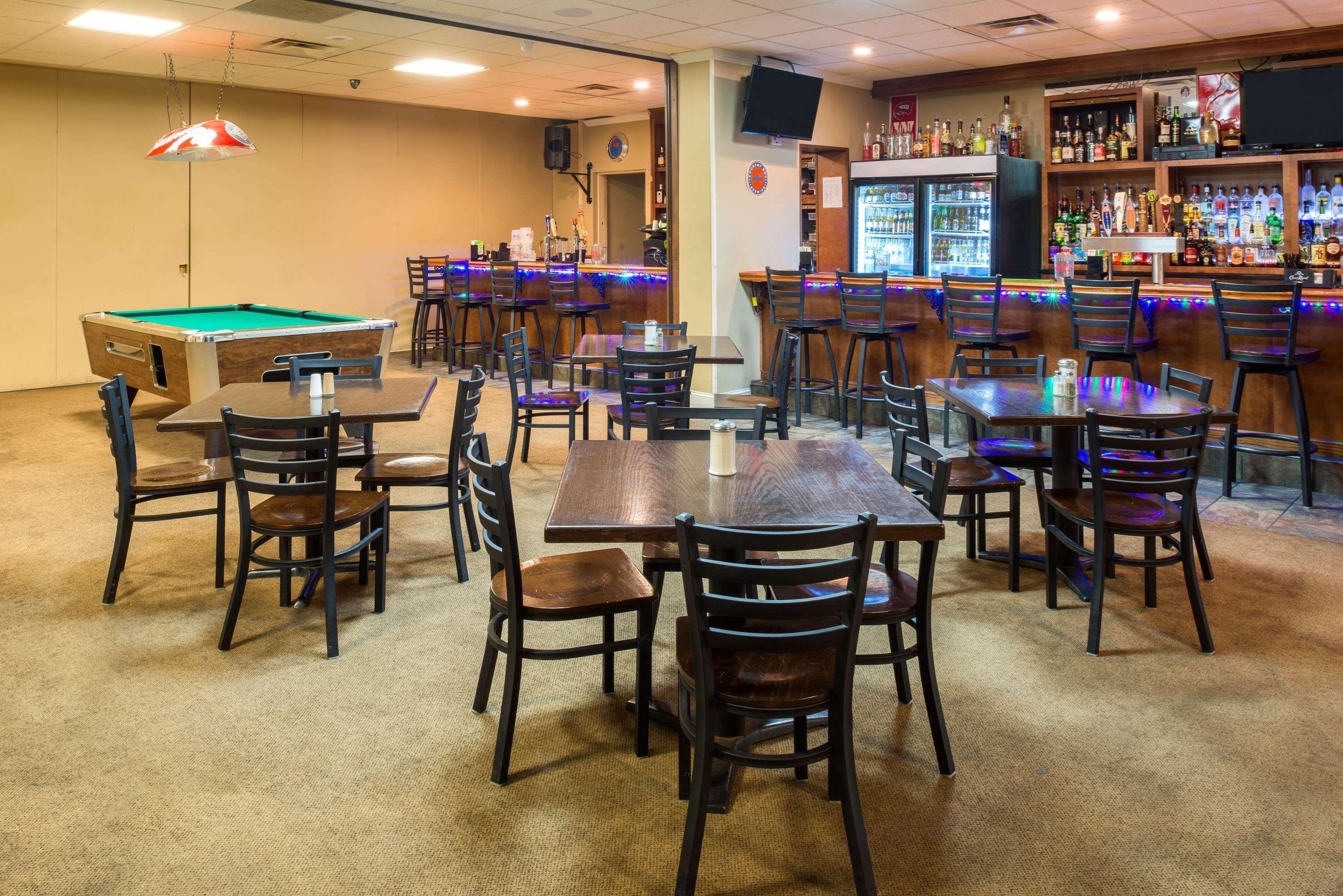 Ramada By Wyndham Bowling Green Esterno foto