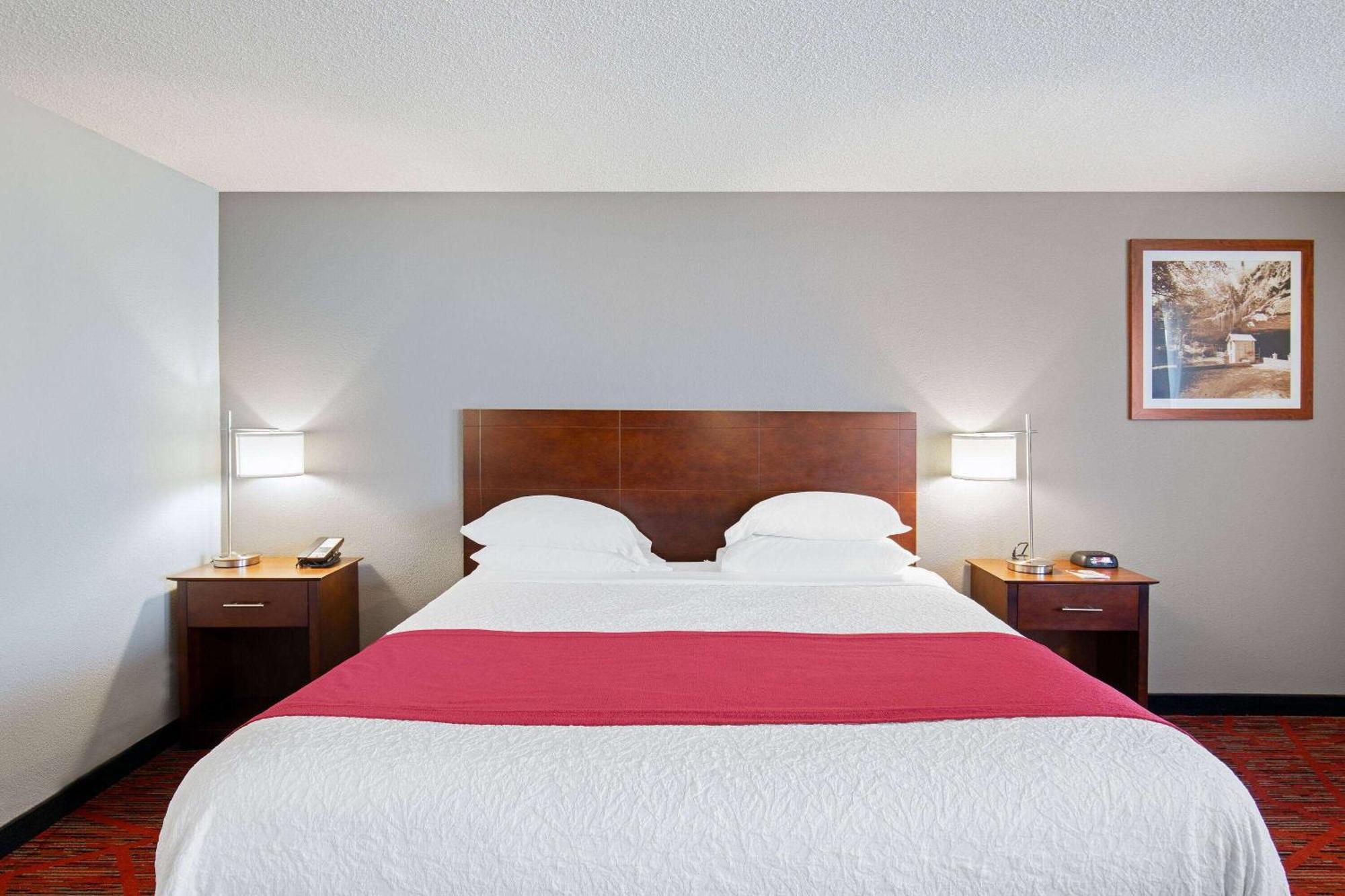 Ramada By Wyndham Bowling Green Esterno foto