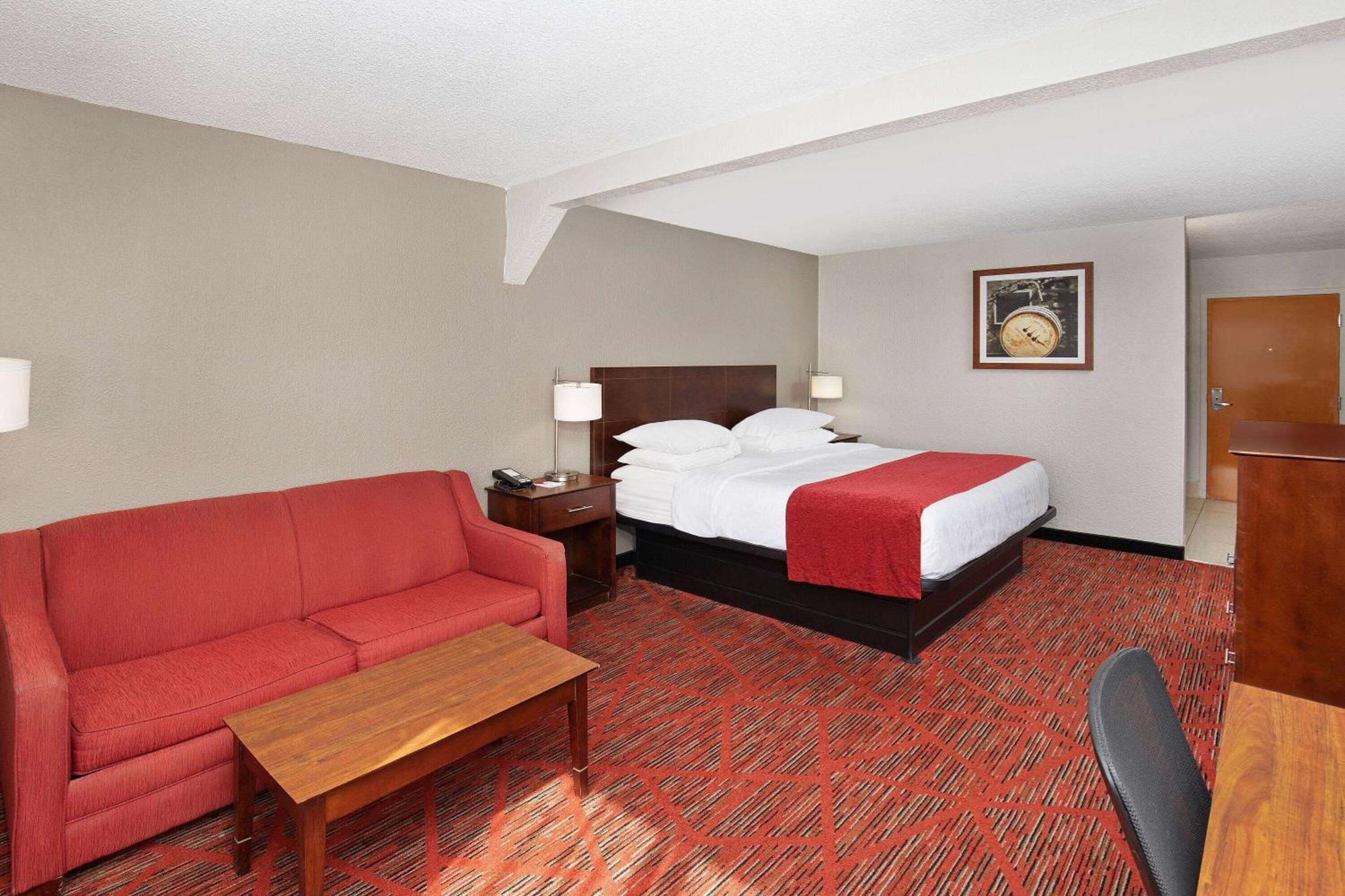 Ramada By Wyndham Bowling Green Esterno foto