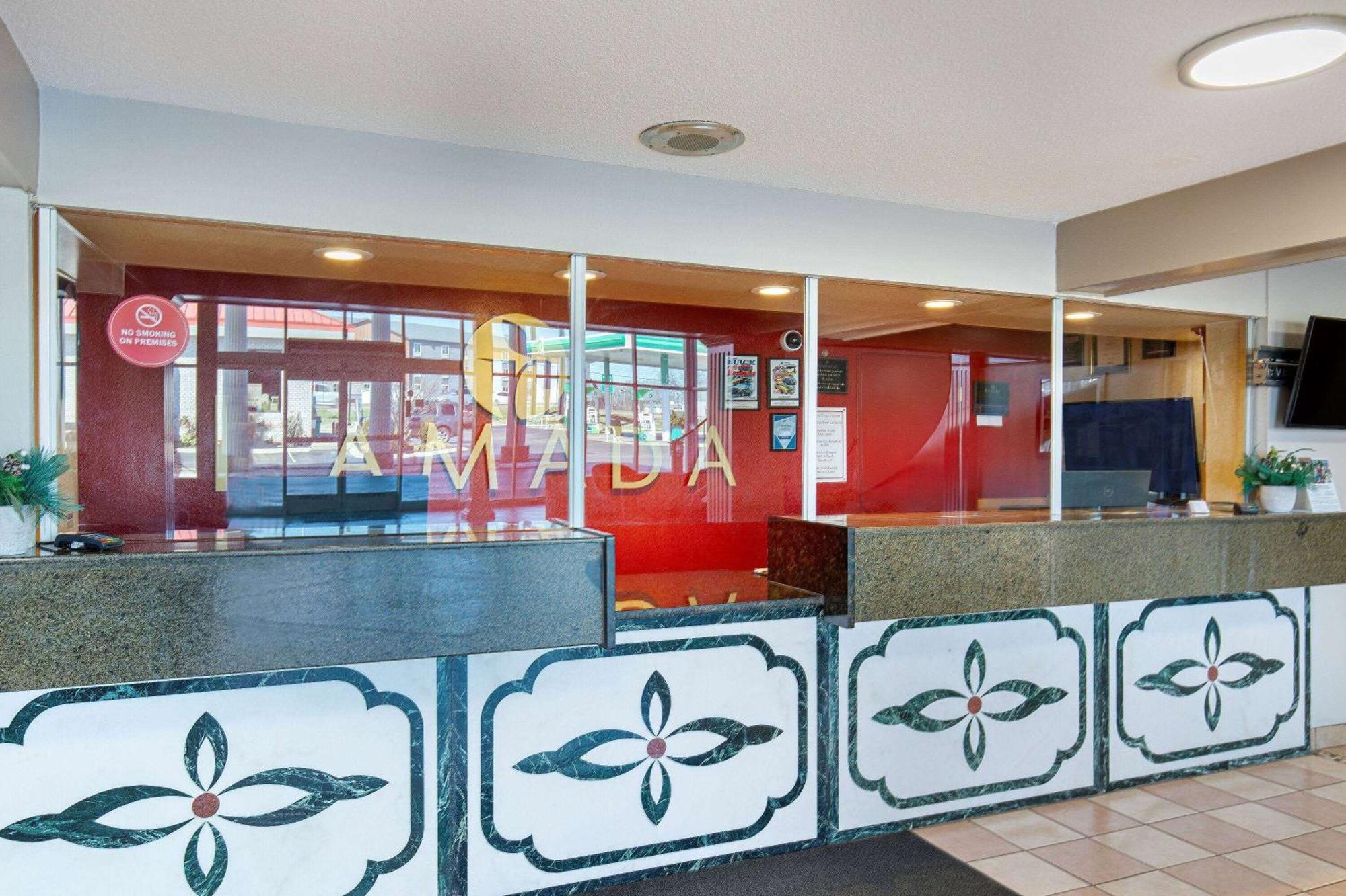Ramada By Wyndham Bowling Green Esterno foto