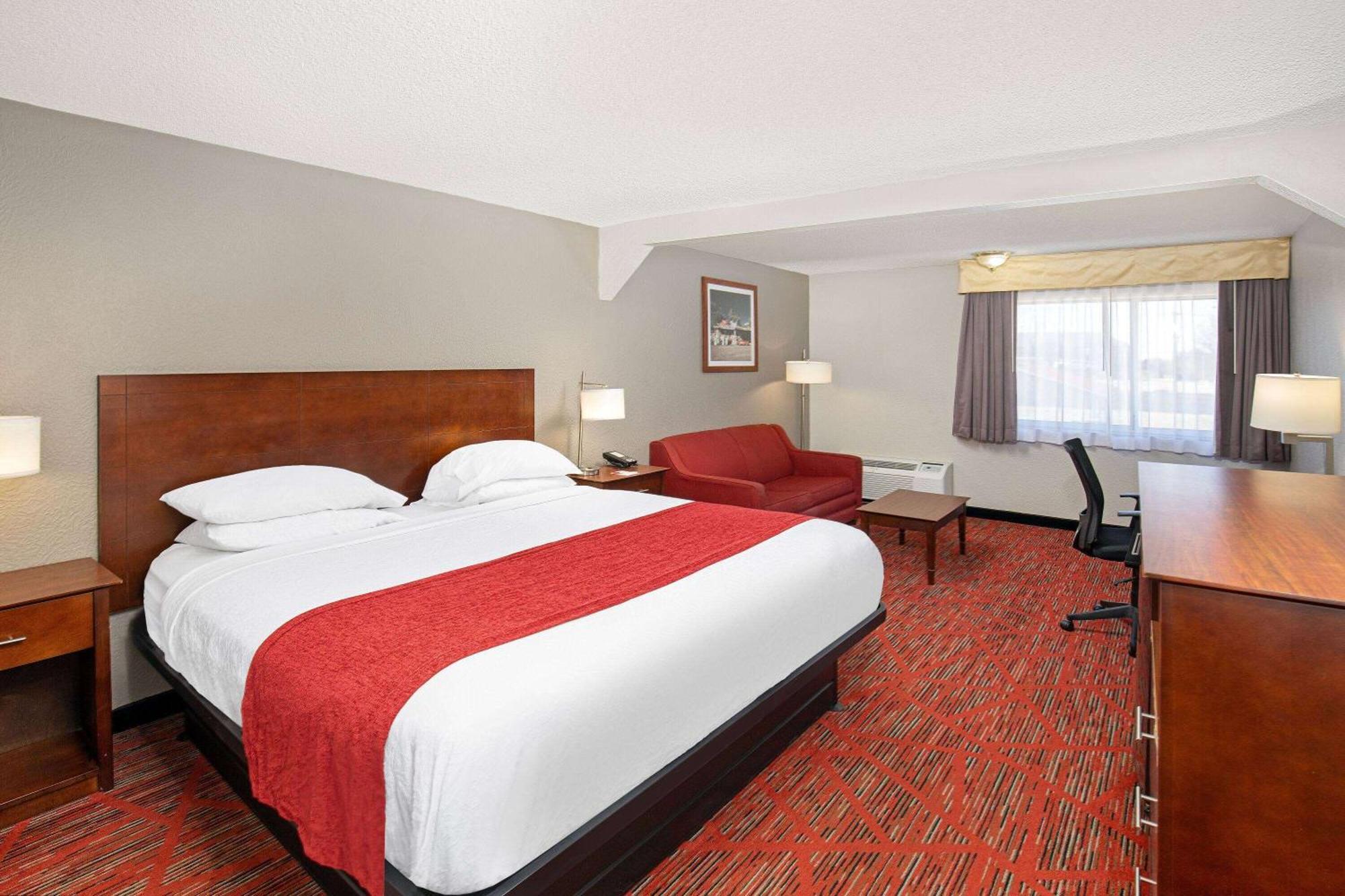 Ramada By Wyndham Bowling Green Esterno foto