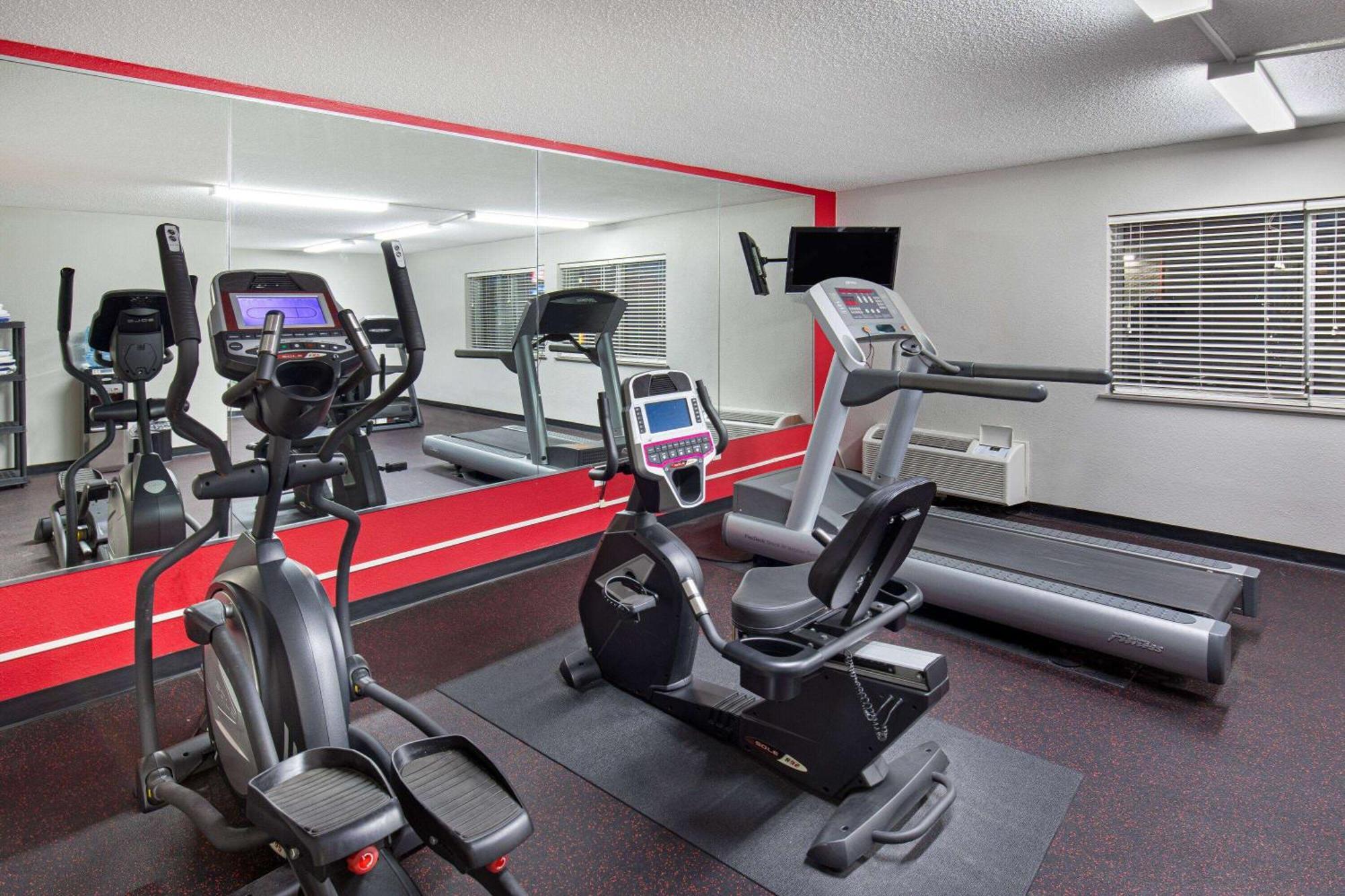 Ramada By Wyndham Bowling Green Esterno foto