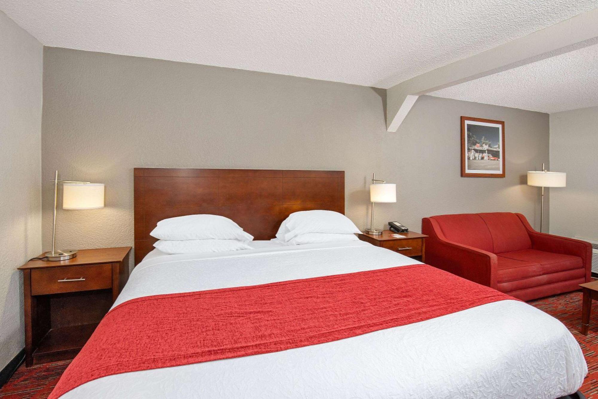 Ramada By Wyndham Bowling Green Esterno foto