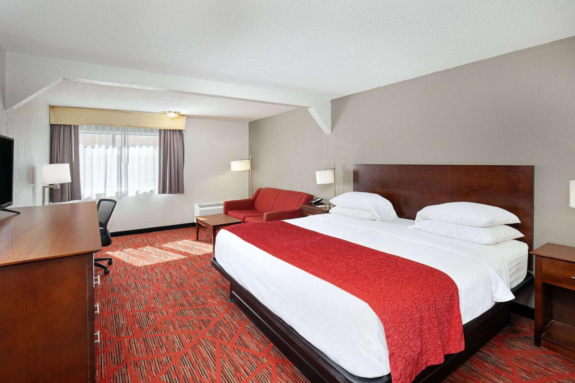 Ramada By Wyndham Bowling Green Esterno foto